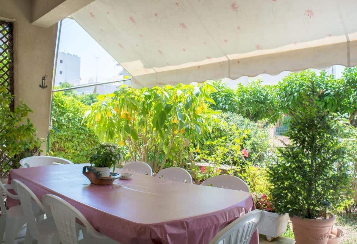 Family Apt With Garden Next To The Sea Atina Dış mekan fotoğraf
