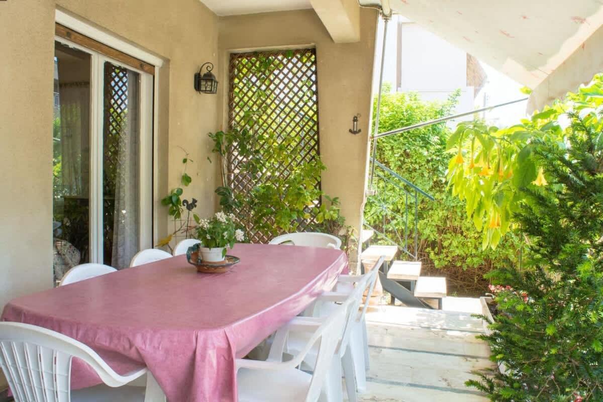 Family Apt With Garden Next To The Sea Atina Dış mekan fotoğraf
